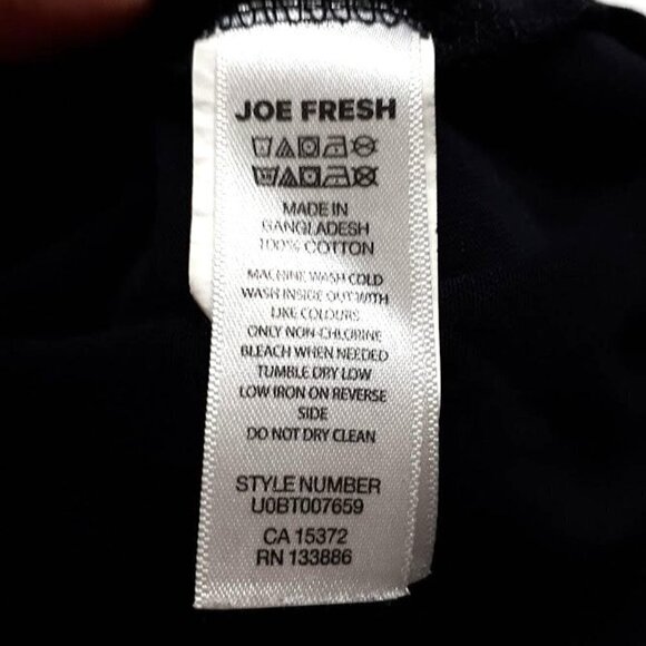 Bundle of 2 short sleeve tee shirts Canada & solid basic toddler boys size 2-4. - Picture 4 of 7